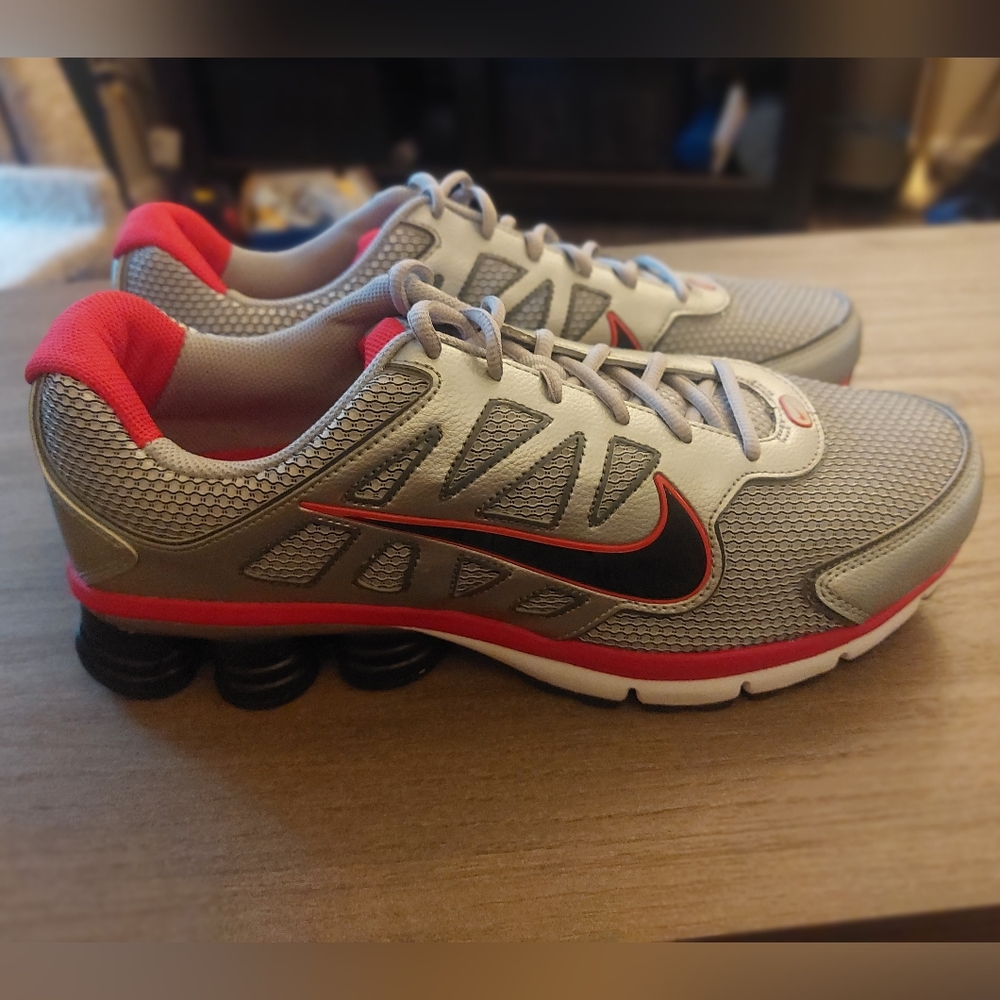 New Nike Men's 13